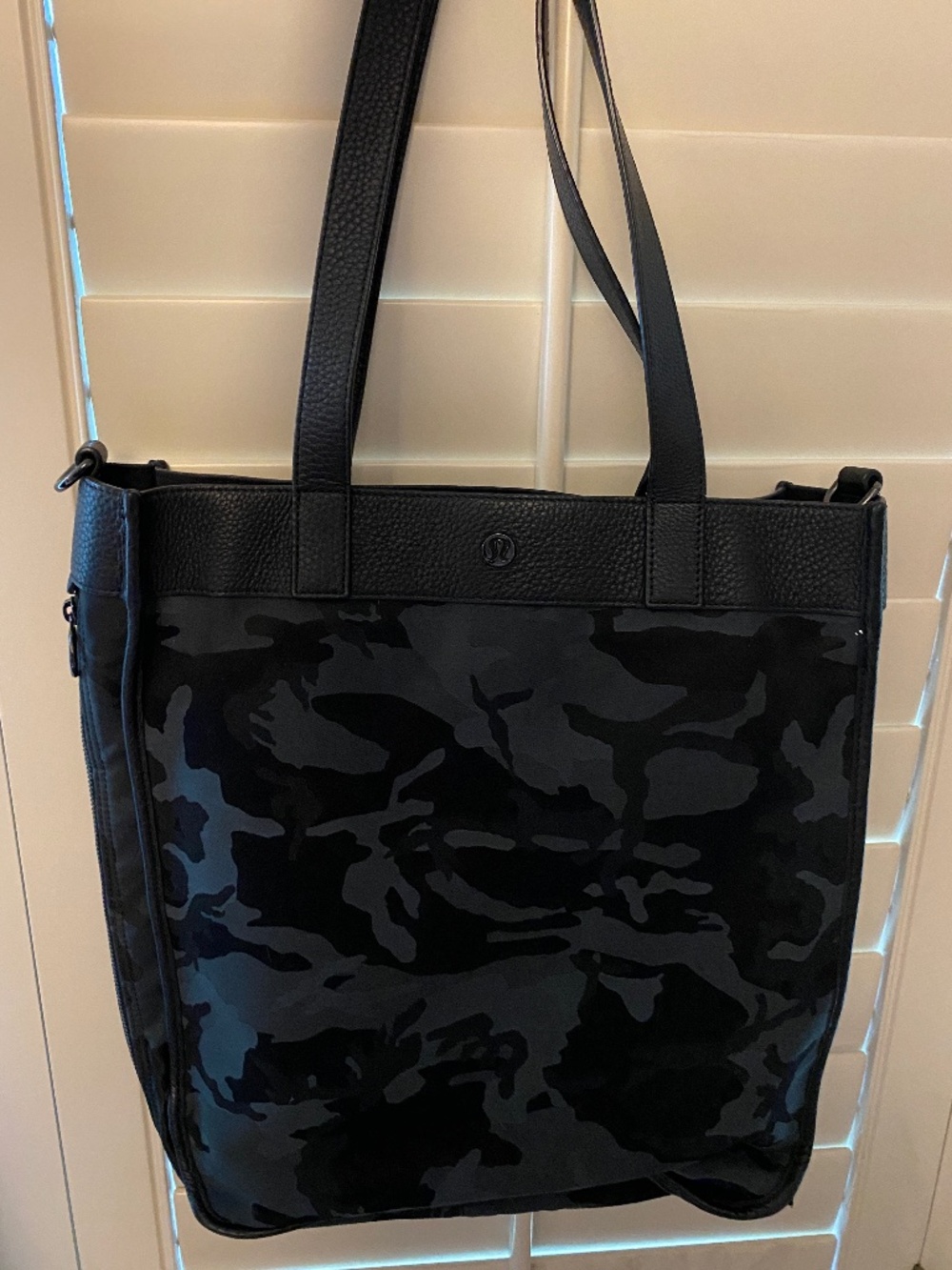 Lululemon Camo Bag